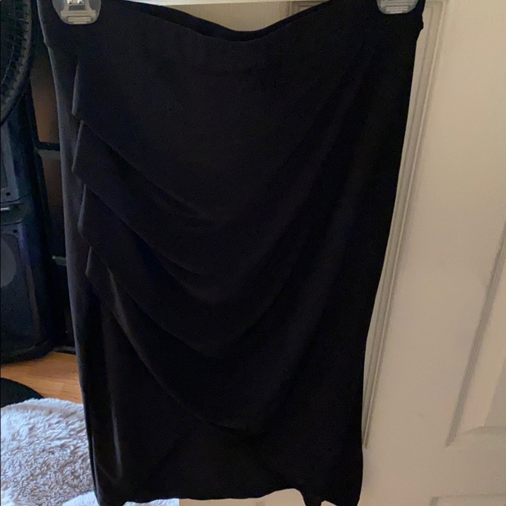 Black front slit skirt